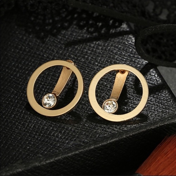 2/$20! Gold Circles w/Floating CZ Earring Jackets - Picture 5 of 9